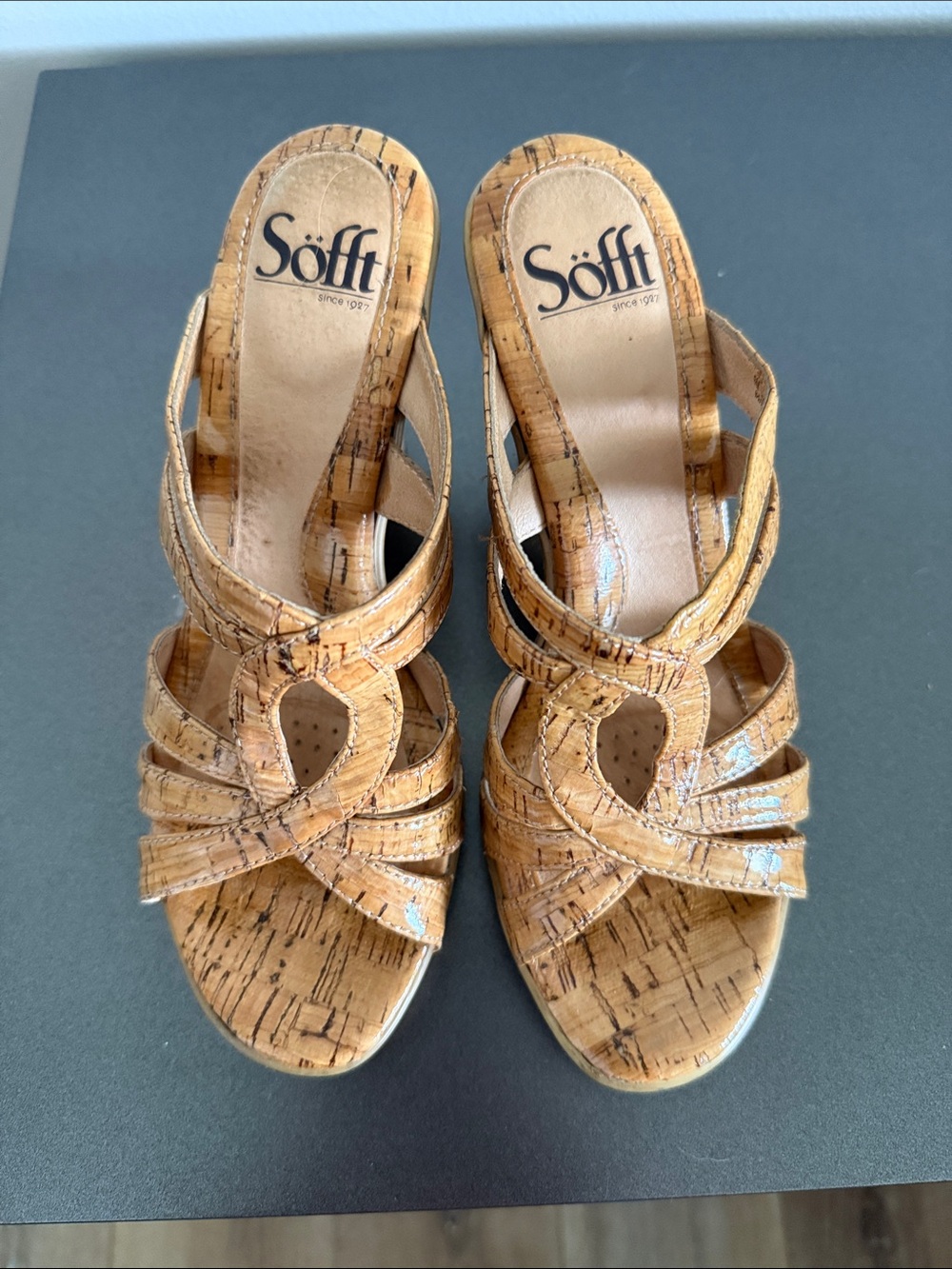 Sofft Women's Tan Cork Wedge Sandals sz 6